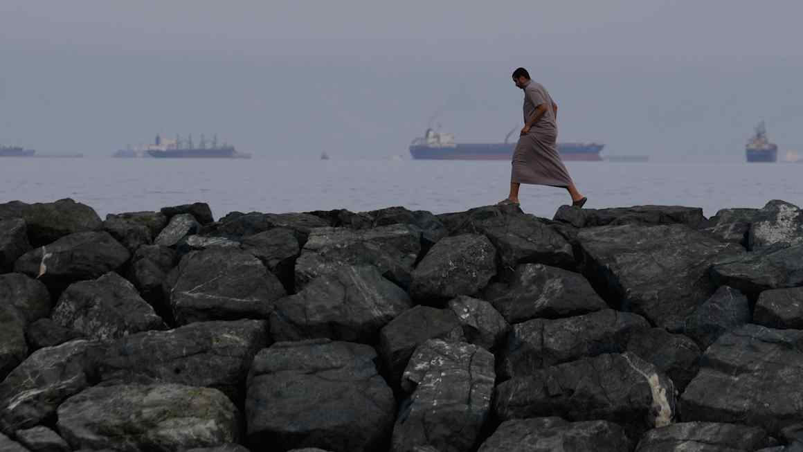 France and Italy open talks with Iran in hope of securing safe Hormuz passage
