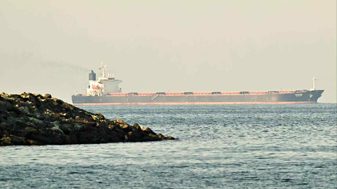 Oil in Oman soars above $150 as buyers rush to replace Gulf barrels
