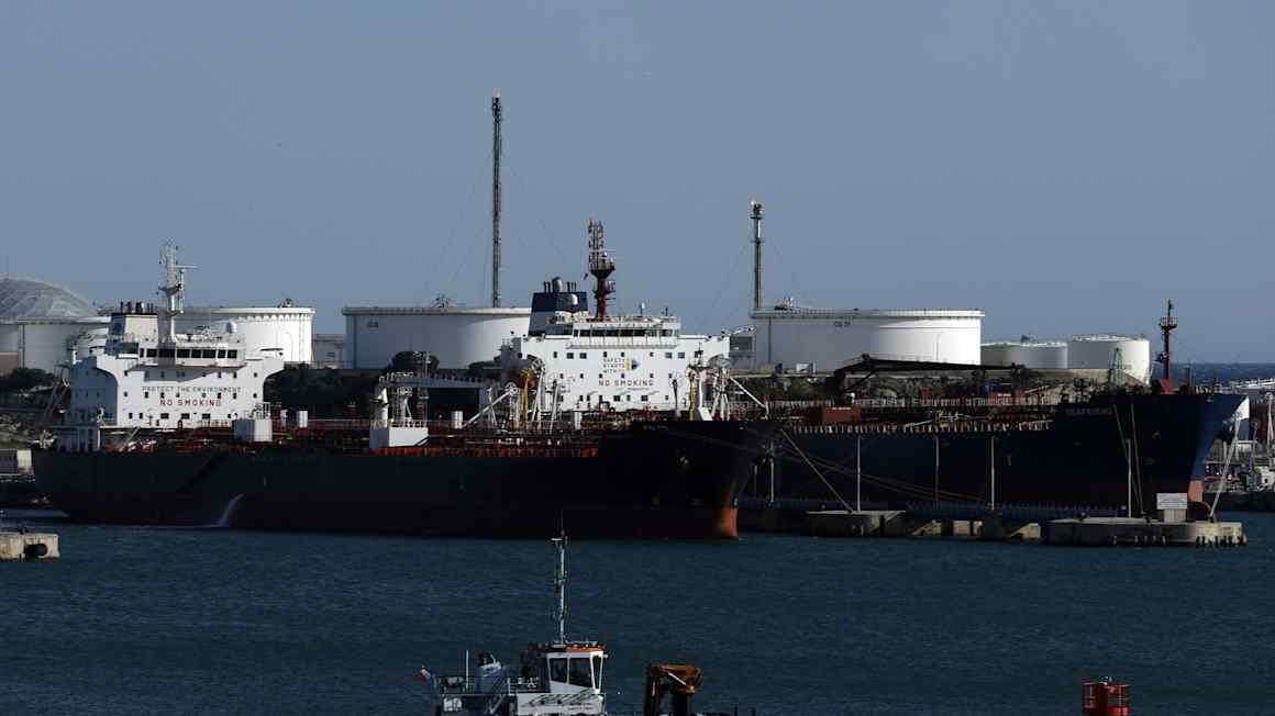 Iran faces halt to oil production within weeks if US blockade succeeds