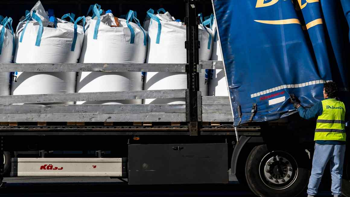 Hormuz disruption raises risk of global food shock, traders warn