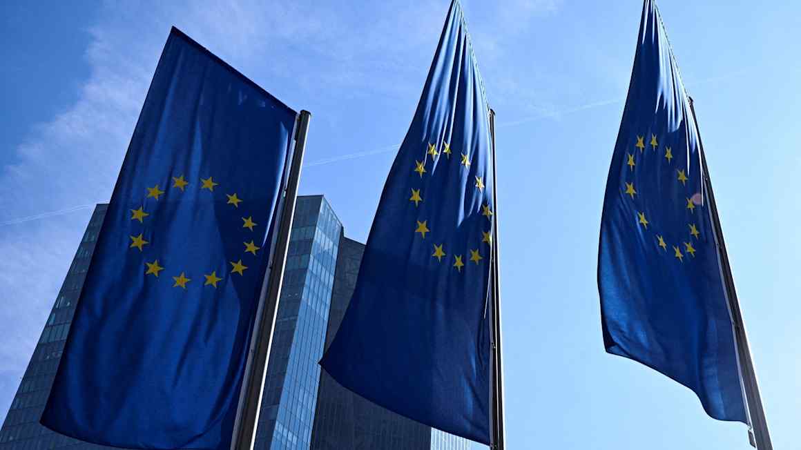 European stocks and government bonds fall as oil price climbs