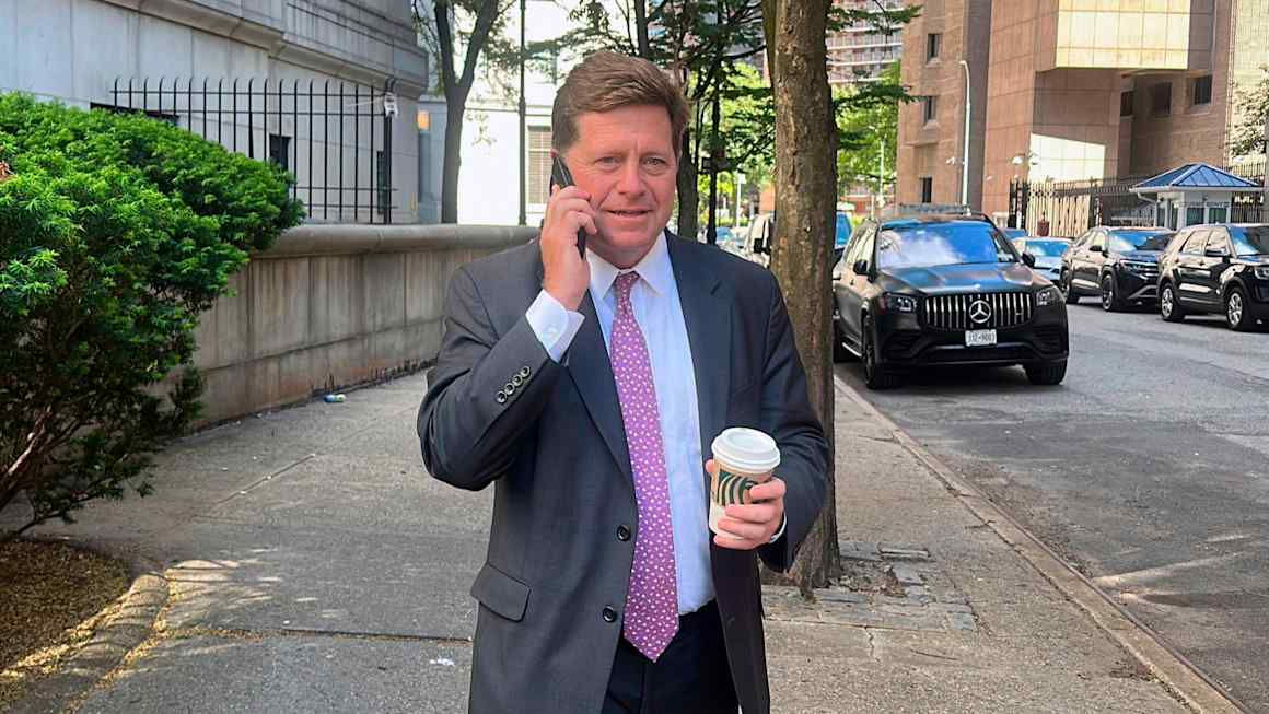 Self-report fraud and walk free, New York prosecutors tell Wall Street