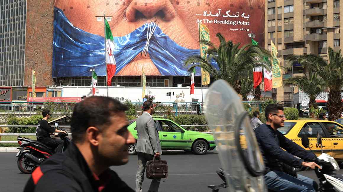 Oil falls on signs of de-escalation in Gulf