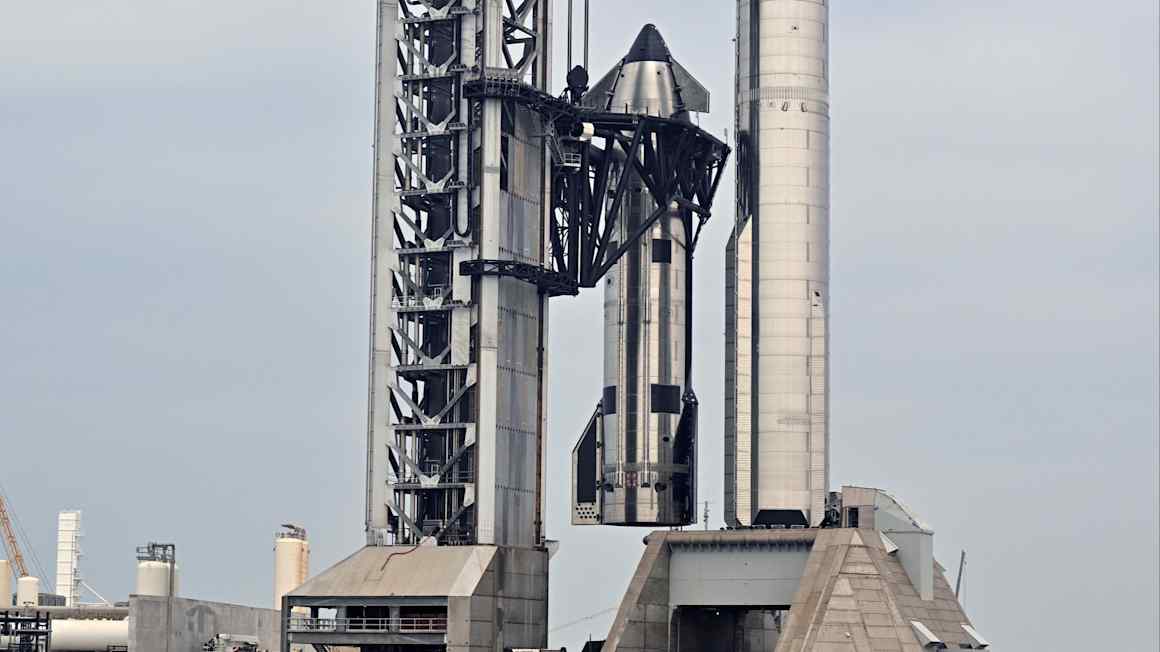 Elon Musk’s SpaceX sets out plans for biggest IPO in history