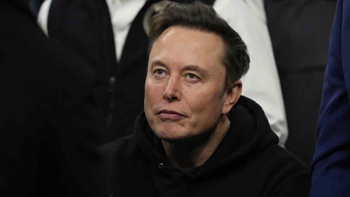 Musk’s SpaceX lines up retail investors for record IPO allocation