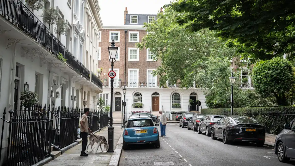The luxury square that shows London’s mansions are not selling
