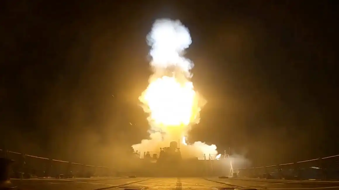 US launches more strikes on Iran as ceasefire teeters