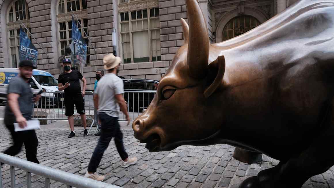 Surging Wall Street profit forecasts fuel fears of ‘earnings bubble’