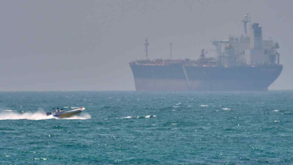 Oil price surge drives global bond sell-off