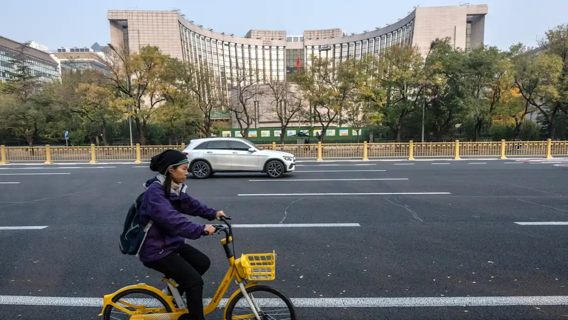 China cracks down on top ratings for corporate bonds